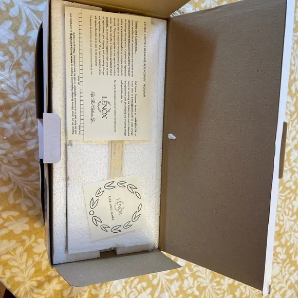 New in packaging Lenox Ochard in Bloom snack bowls, set of 3 - Picture 3 of 3